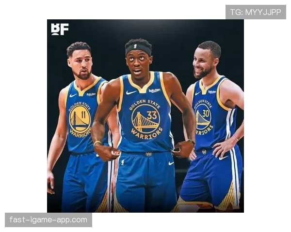 西亚卡姆利用挡拆塑造低位优势，提升关键篮下得分效率